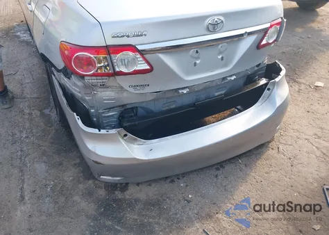 2013 Toyota Corolla L z USA, uszkodzony, nr VIN 2T1BU4EE1DC922393